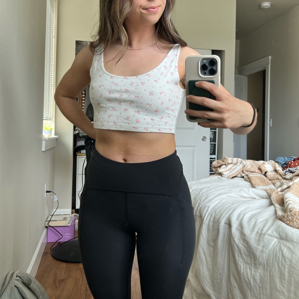 Brandy Melville crop top